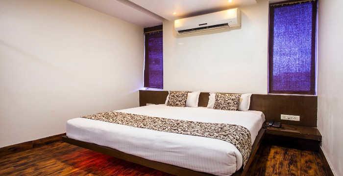 Hotel Palace *